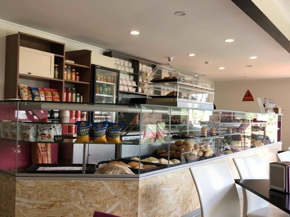 100 Mania's Snack-bar & Pastelaria, Funchal