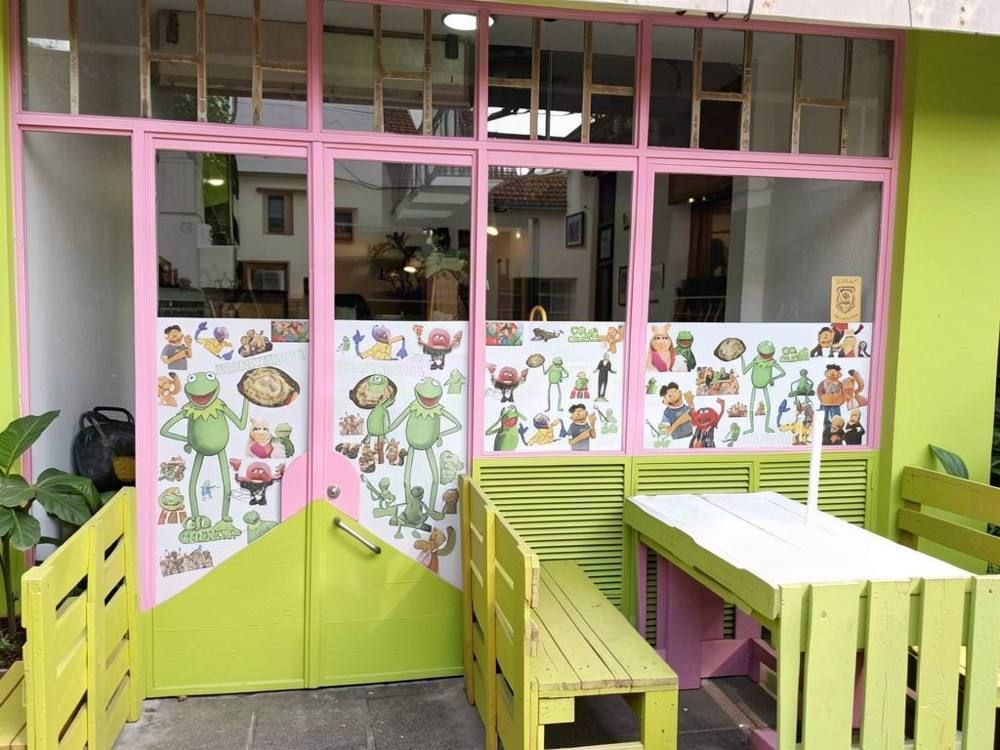Cocas Kermit the Frog themed restaurant, Funchal
