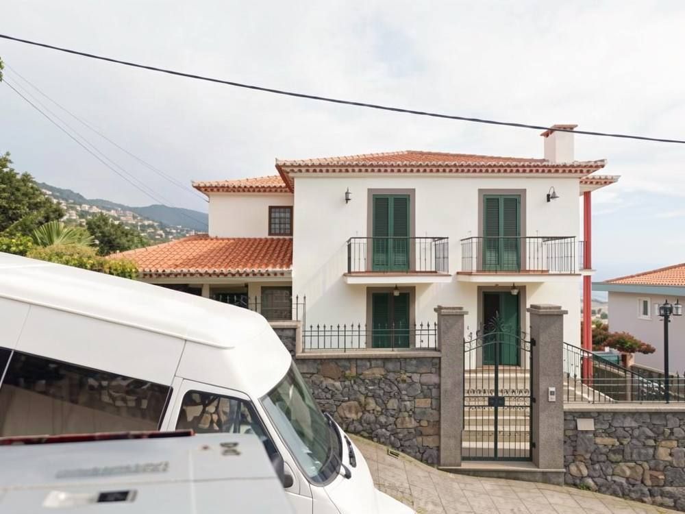 Top Pizza - Distribuição Ao Domicílio De Produtos De Pastelria, Comidas E Bebidas, Lda., Funchal