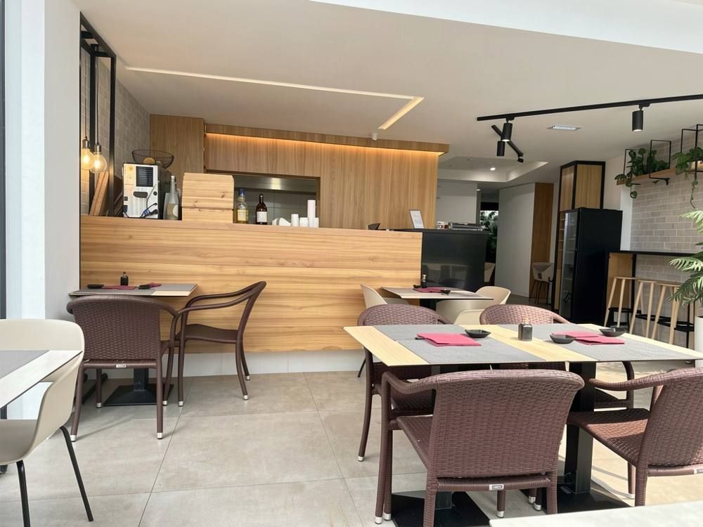 Umami Don, Funchal