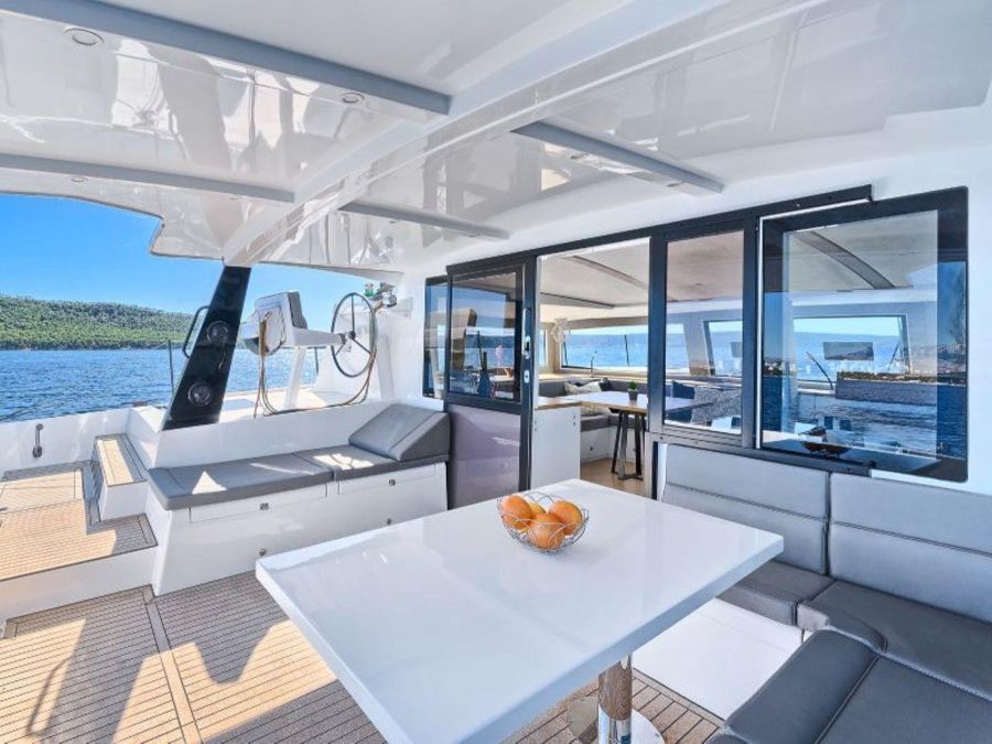 8-Hour Luxury Cruise from Funchal to Ponta de São Lourenço