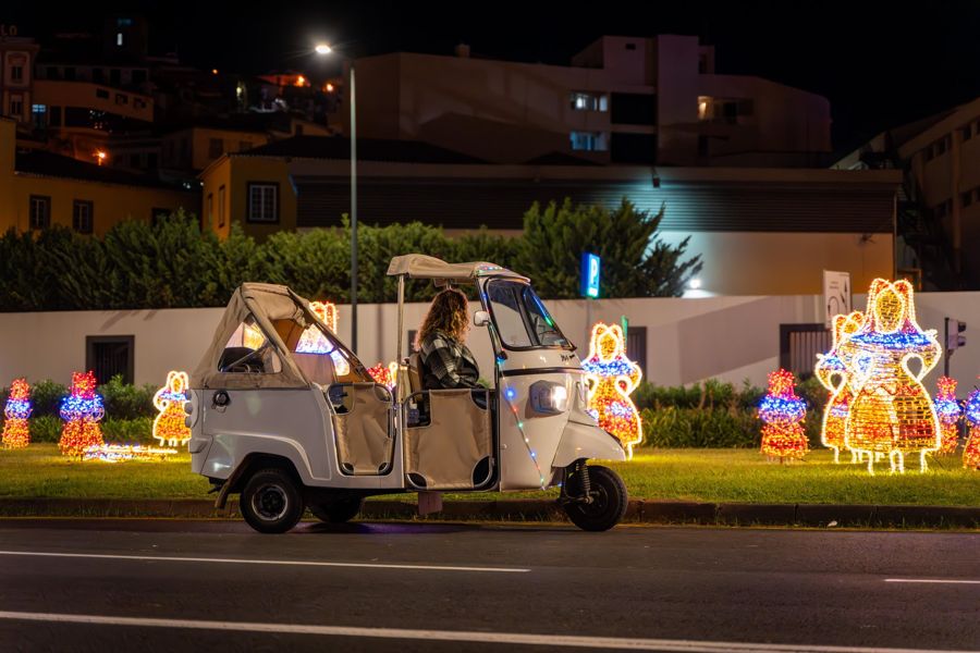 Funchal: Christmas Lights Guided Tuk-Tuk Tour