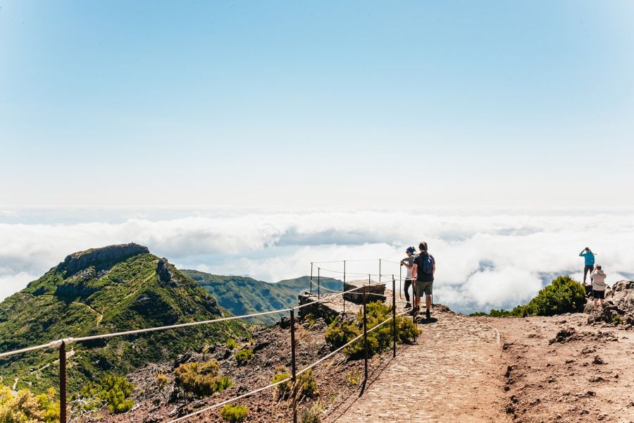 Funchal: Pico do Arieiro Sunrise Hiking Transfer