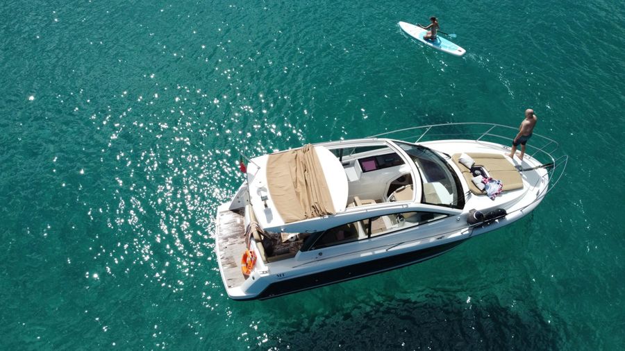 Funchal: Private Yacht Tour: Cabo Girão & Crystal Waters