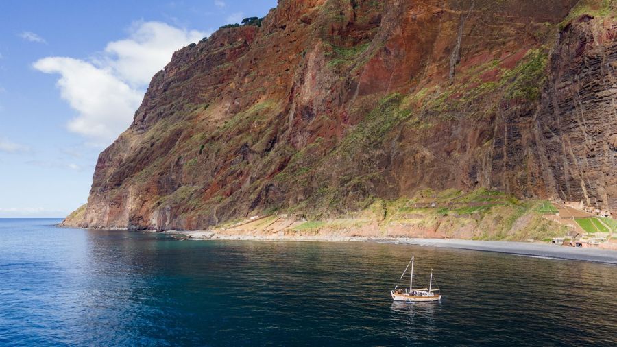 Funchal: Sailing Cruise to the Bays