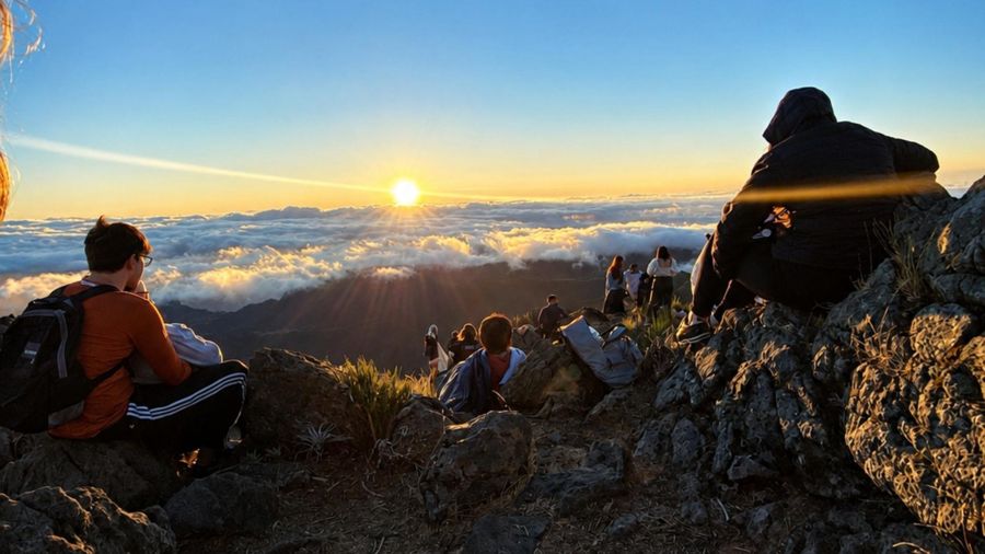 Madeira: Private Pico do Arieiro Sunrise 4WD with Pickup