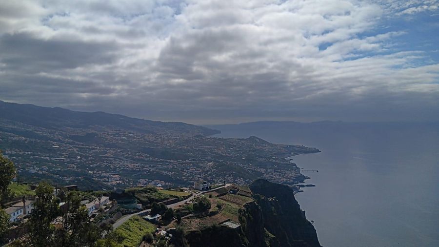West & North Madeira: Private Tour by Mercedes with Iconic Stops