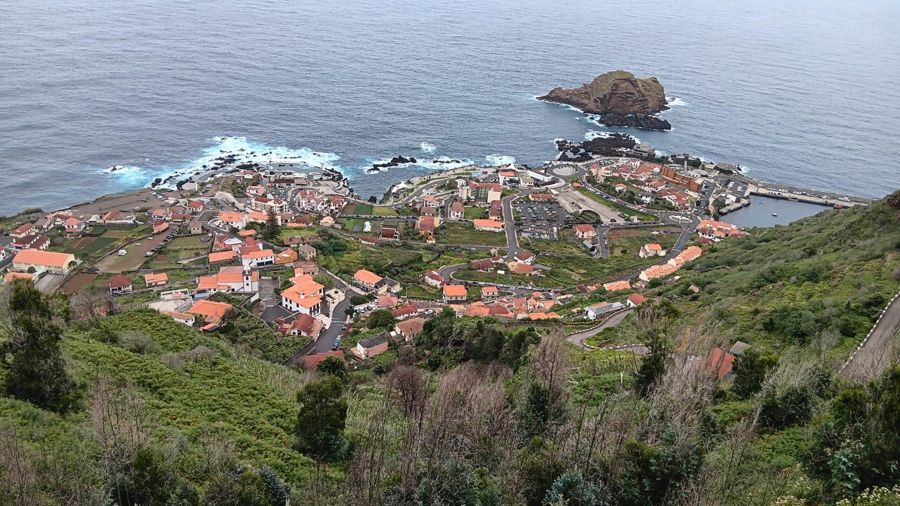 West & North Madeira: Private Tour by Mercedes with Iconic Stops